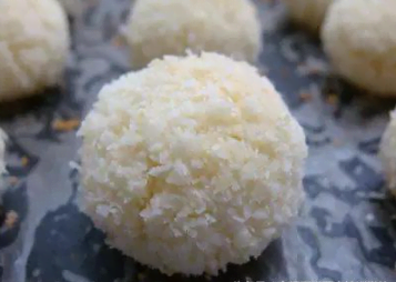 蛋白椰絲餅怎么做？只需三步就能完成，簡單易做，好吃又健康